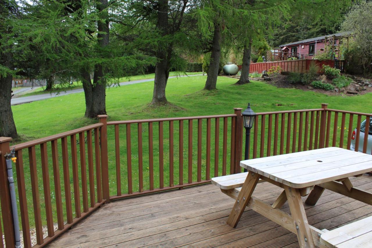 Lazy Days Lodge Glendevon ภายนอก รูปภาพ